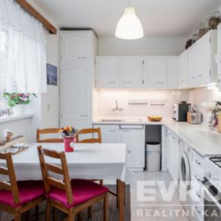 Prodej bytu 2+1 63 m² Hostinné