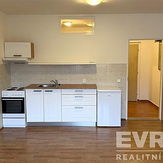 Pronájem bytu 1+kk a garsoniéry 32 m² Vrchlabí, Českých bratří