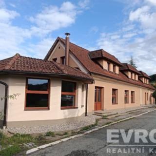 Pronájem rodinného domu 302 m² Jilemnice