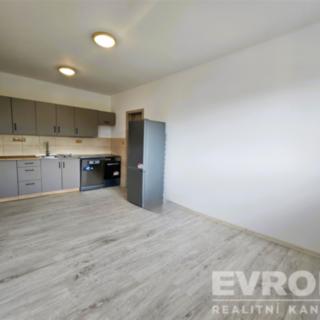 Pronájem bytu 1+kk, garsoniery 35 m² Jilemnice
