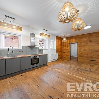 Prodej bytu 3+kk 80 m² Vrchlabí Hořejší Vrchlabí, Horská