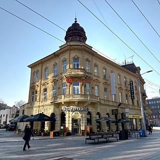 Pronájem kanceláře 182 m&sup2; Pardubice