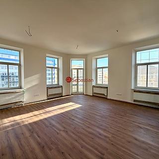 Pronájem kanceláře 106 m² Pardubice Zelené Předměstí, třída Míru