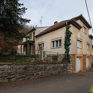 Prodej rodinného domu 175 m² Kněževes Jobova Lhota