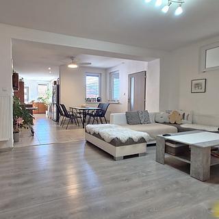 Prodej rodinného domu 365 m² Velké Bílovice