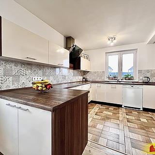 Prodej rodinného domu 188 m² Hrušovany nad Jevišovkou