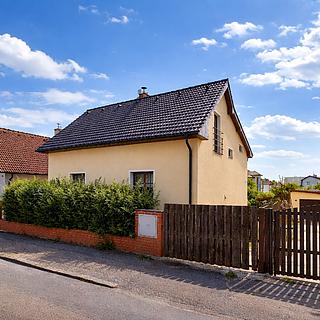 Pronájem rodinného domu 95 m&sup2; Úvaly