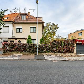 Prodej rodinného domu 201 m² Praha Libeň