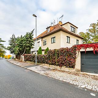 Prodej rodinného domu 201 m² Praha