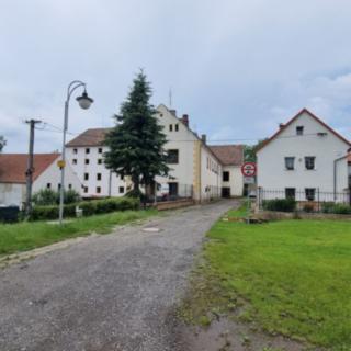 Prodej ostatního komerčního prostoru 6 674 m² Královice