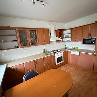 Pronájem bytu 3+1 68 m² Praha Prosek