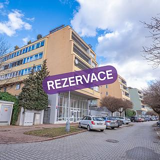 Prodej bytu 1+kk a garsoniéry 33 m² Praha Troja