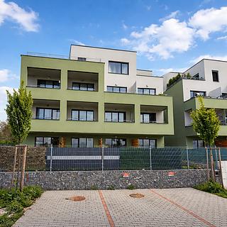 Pronájem bytu 3+kk 101 m² Chýně