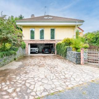Prodej rodinného domu 333 m² Podolanka