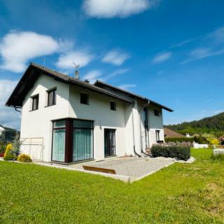 Prodej rodinného domu 207 m² Malenice