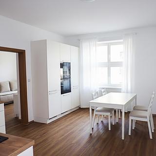 Pronájem bytu 4+kk 90 m² Praha