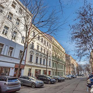 Prodej bytu 1+kk a garsoniéry 36 m² Praha Vinohrady