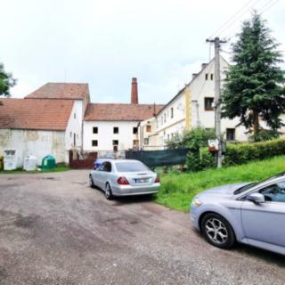 Prodej obchodu 5 087 m² Královice