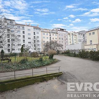 Prodej bytu 2+1 60 m² Praha Vršovice, Oblouková