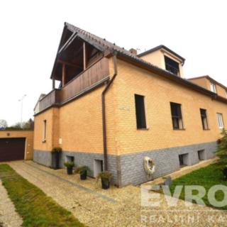 Pronájem rodinného domu 140 m² Praha Dolní Chabry, Kobyliská