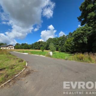 Prodej stavební parcely 1946 m² Buš