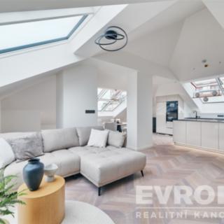Pronájem bytu 4+kk 120 m² Praha