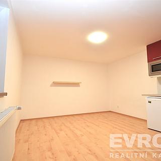 Pronájem bytu 1+kk, garsoniery, 21m&sup2;