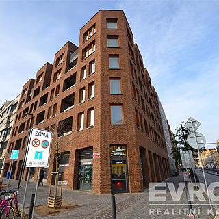 Pronájem bytu 2+kk 53 m² Praha