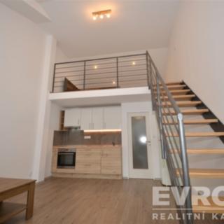 Pronájem bytu 2+kk 42 m² Praha