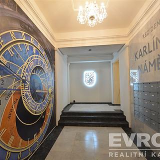 Pronájem bytu 2+kk 55 m² Praha Karlín, Peckova