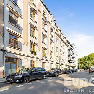 Pronájem bytu 2+1 41 m² Praha Košíře, Pod Kavalírkou