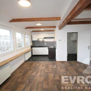 Pronájem bytu 1+kk, garsoniery 29 m² Praha