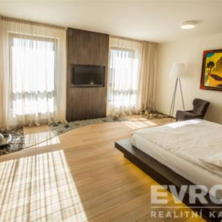 Prodej bytu 5+1 a více 182 m² Beroun -Závodí, Na Veselou