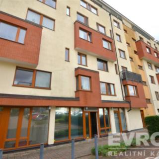 Prodej bytu 1+kk a garsoniéry 52 m² Praha Libeň, Nad Okrouhlíkem