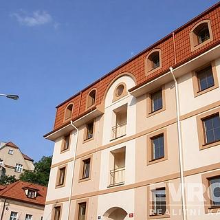 Pronájem bytu 1+kk a garsoniéry 21 m² Praha Braník, Na vinohradu