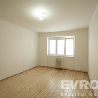 Pronájem bytu 1+kk a garsoniéry 31 m² Praha Nusle, U družstva Život