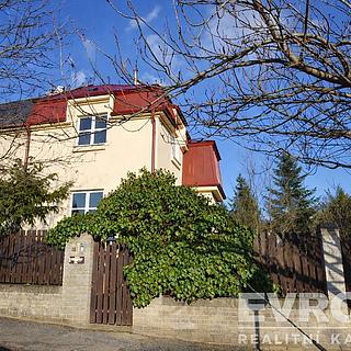 Pronájem rodinného domu 120 m² Praha Žižkov, Hraniční