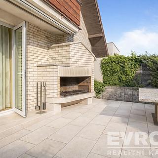 Prodej rodinného domu 196 m&sup2; Praha