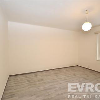 Pronájem bytu 1+kk, garsoniery 34 m&sup2; Praha