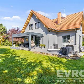 Prodej rodinného domu 205 m² Tuchoměřice, Pod Hájem