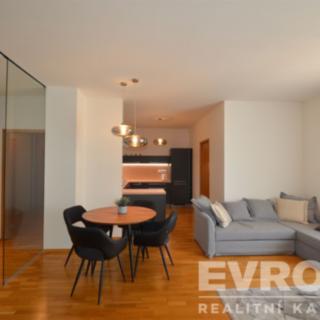Pronájem bytu 2+kk 82 m² Praha