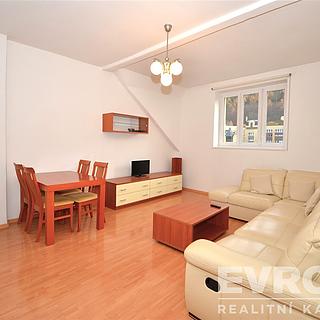 Pronájem bytu 3+1 81 m² Karlovy Vary, náměstí Dr. M. Horákové