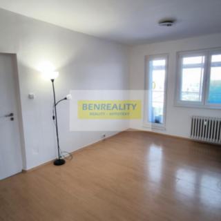 Pronájem bytu 3+1 65 m² Zlín Malenovice, třída Svobody