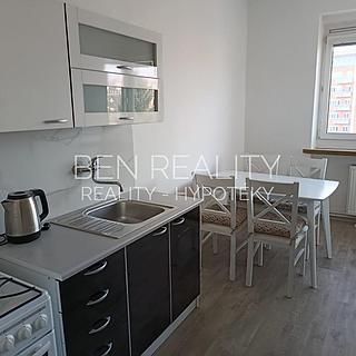 Pronájem bytu 3+1 80 m² Zlín, třída Tomáše Bati