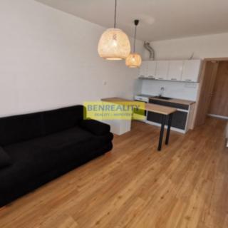 Pronájem bytu 1+kk, garsoniery 27 m² Zlín