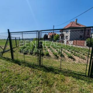 Pronájem zahrady 1 400 m² Pohořelice, Růžová