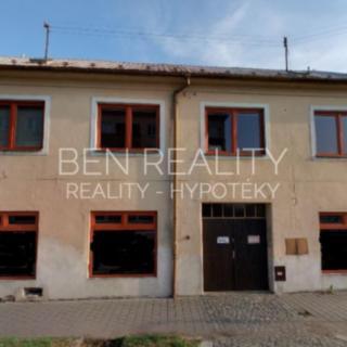 Prodej rodinného domu 600 m² Napajedla, Svatoplukova