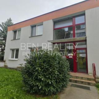 Pronájem bytu 2+1 54 m² Zlín, Větrná
