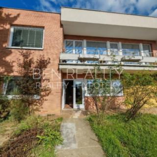 Pronájem bytu 1+kk a garsoniéry 60 m² Zlín, Nivy II