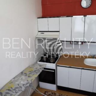 Pronájem bytu 1+1 32 m² Zlín, Na Honech II